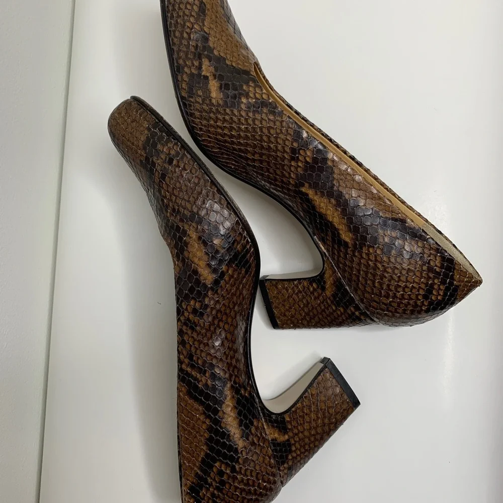 Walter Steiger Snake Print Size 6 B Pumps Almond Toe Career Classy